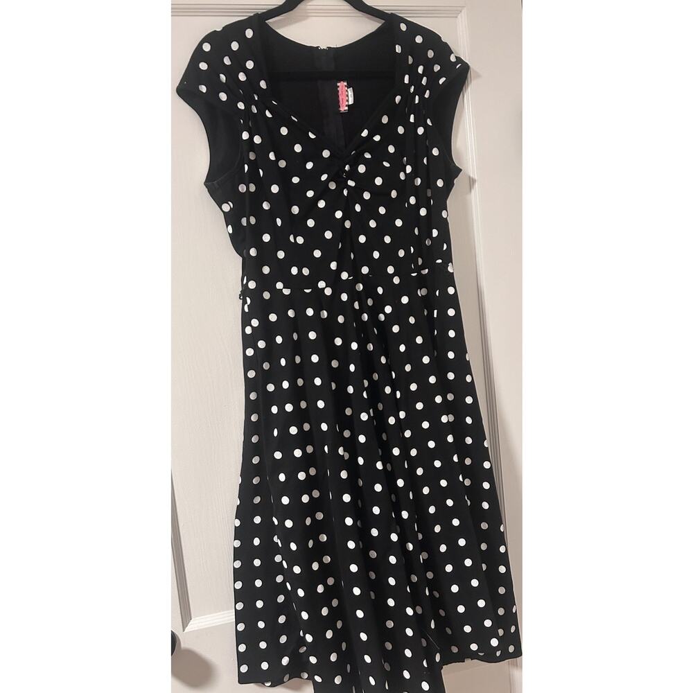 Pinup Couture Vintage Style Retro Heidi Black Dress White Polka Dots 2X - Picture 2 of 8